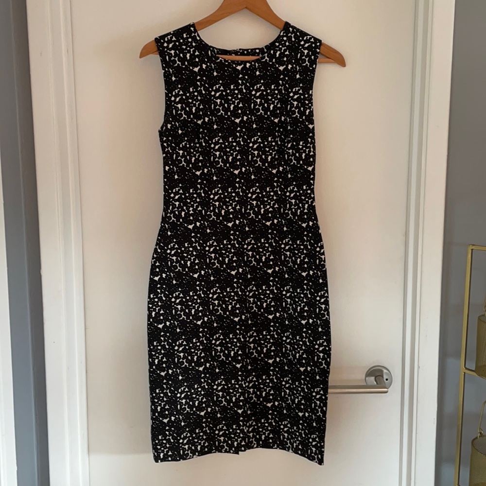 Margaret M Shift Dress -M